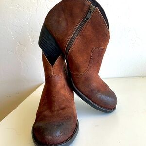 Born Side Zipper Suede Lea  Brown Size 9 Booties